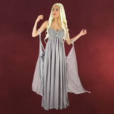 In der zukunft im diktatorischen staat panem, der auf dem territorium der heutigen usa liegt. Mutter Der Drachen Hochzeitskleid Fur Game Of Thrones Fans Grau Elbenwald