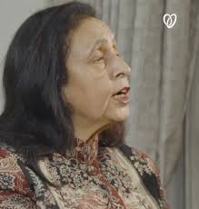 Indian Aunties Get Bashed As They Say Girls Are Smart They Find Rich  Boys, Netizens React Angrily