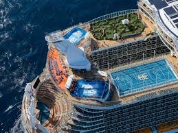 Entdecken sie die allure of the seas, eines der größten kreuzfahrtschiffe, welche jemals gebaut wurden! Kreuzfahrt Deluxe Auf Der Allure Of The Seas