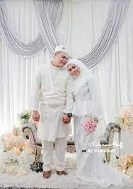Baju melayu juga adalah merupakan baju kebangsaan malaysia. Baju Peplum Nikah Couple Set Xs To Xxxxxxxxl Cekak Musang Baju Melayu Set To Match Available Women S Fashion Clothes Dresses Skirts On Carousell
