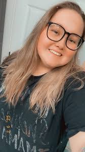 Tonya Vickers's Instagram, Twitter & Facebook