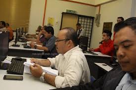 Encik hilmi hisham bin shahar penolong pegawai teknologi maklumat (fa29) pusat teknologi maklumat dan komunikasi. Ujian Teknikal Pengaturcaraan Bagi Jawatan Penolong Pegawai Teknologi Maklumat Fa29 Saringan Pertama Majlis Agama Islam Dan Adat Istiadat Melayu Kelantan Flickr