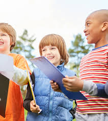 There are 20 outdoor scavenger hunt riddles for kids which contain the most popular items found in back yards and gardens. 60 Fun Indoor And Outdoor Scavenger Hunt Riddles For Kids