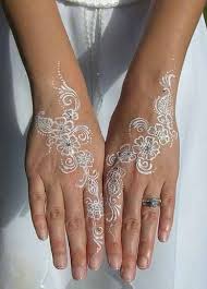 Easy White Henna Designs With Glitter For Both Hands White Henna Designs White Henna Henna Tattoo