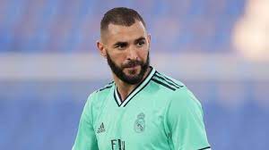 A francia szövetség csütörtökön jelentette be, hogy nem hívják be a válogatottba a világklasszis. Real Madrid Star Karim Benzema Reveals Desire To Get Into Boxing After He Retires From Football