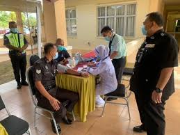 Hospital kuala lumpur pusat perubatan universiti malaya klinik kesihatan jinjang klinik kesihatan batu klinik kesihatan tanglin klinik kesihatan cheras klinik kesihatan petaling bahagia klinik kesihatan sentul klinik kesihatan setapak klinik kesihatan presint 9. 72 Pegawai Pusat Pemulihan Akhlak Machang Terima Vaksin