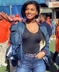 Taylor Rooks 2 | Scrolller