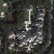 He's still paying more than $100,000 in annual property taxes. Michael Jordan S House In Jupiter Fl Google Maps 3