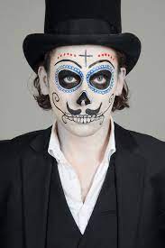 Por ello, se los recibe con una ofrenda donde se coloca su comida y bebida preferida, fruta, calaveritas de. Dia De Los Muertos Makeup Dead Makeup Carrie Halloween Costume Male Makeup
