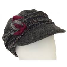 Casquette anglaise à la coupe élégante réalisée en drap souple de laine et coton au motif tartan. Falbalas St Junien Casquette Femme Aurega En Laine Doublure Polaire