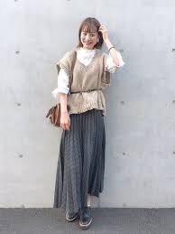 吉田南歩 kastaneのベルトを使ったコーディネート wear 日本のファッション ニットベスト レディース トレンド