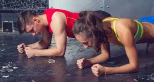 Trainingsplan für einsteiger mit dem eigenen körpergewicht | zuhause trainieren ohne geräte. Heimtraining Fur Den Oberkorper Building Body