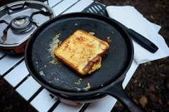What can you do with leftover grilled cheese?