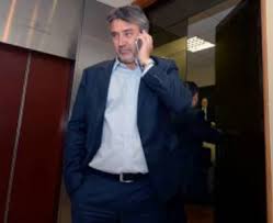 En reunión con la ministra del trabajo , ximena rincón, el senador fulvio rossi y los dirigentes de tripulantes pesqueros de iquique y cargadores de la de la zona franca confirmaron el compromiso de este ministerio de respaldar el dictamen en orden a asegurar las remuneraciones para los tripulantes pesqueros, en periodo de inactividad laboral… Senador Rossi Sufre Tec Y Herida Abdominal Tras Ser Apunalado