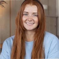 Becky Lindsay's Instagram, Twitter & Facebook