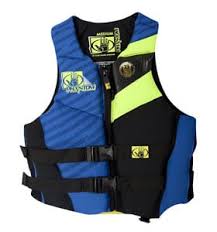 5 Best Life Jackets For Jet Skis And Wakeboards In 2019