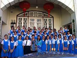 The students and teachers are all from smjk ave maria convent ipoh. School Students From Ipoh S Own Ave Maria Convent Picture Of Ipoh World At Han Chin Pet Soo Tripadvisor