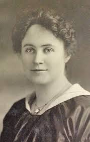 Lacey Ritchie's Instagram, Twitter & Facebook