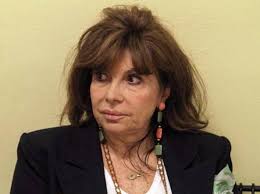 El nieto del fundador de gucci, maurizio, sale de su residencia, como cada mañana, para dirigirse a las oficinas de la compañía, situadas a pocos metros de su casa. Patrizia Reggiani E L Omicidio Del Marito Maurizio Gucci Le Mie Figlie Nella Villa Di St Moritz Grazie A Me Corriere It
