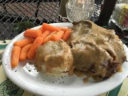 Add 1 teaspoon salt and 1 teaspoon of bacon drippings. Carrots Mashed Potatoes And Roast Beef On Open Face Sandwich With Gravy So Tender Picture Of Six Pence Pub Savannah Tripadvisor