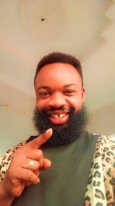 Some funny Ibibio names and their hilarious word for word meanings:  1..Idopise Inyang Usoroh: Keep-quiet-look River Celebration 2..Ese-Abasi  Udoette: Look-at-God Second son of the father 3..Aniebiet Udoeyop:  Who-is-like Second son of palm