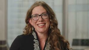 Lori Weinberg's Instagram, Twitter & Facebook