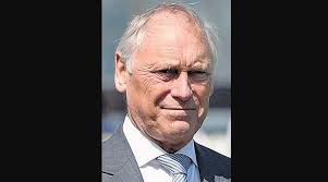 Colin Graves decides to step down as ECB chairman