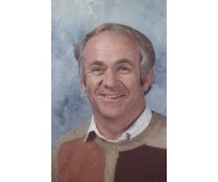 Earl Bacon's Instagram, Twitter & Facebook