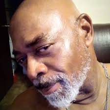 I followed you Beautiful and I am sending you a message Sweetie. My name is  Kirk and I am from Washington DC but I live in Columbia Maryland 45 minutes  from Washington