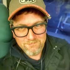 Loren Osborn's Instagram, Twitter & Facebook