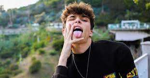 Urlebird is not associated with official tiktok. Josh Richards Flashed Privates On A Live Stream Tiktoker Apologizes