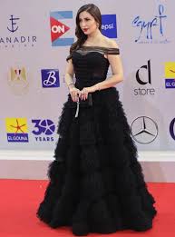 اطلالات الفنانات في مهرجان الجونة السينمائي 2019 المجموعة الثانية Most Beautiful Looks In Elgouna Strapless Dress Formal Formal Dresses Fashion