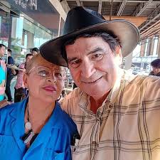 La Novia de México Angélica Maria "Mi madre era una gran amiga de Silvia  Pinal , yo y Silvia Pasquel éramos unas niñas consentidas por nuestras  madres y esta vocación de artistas