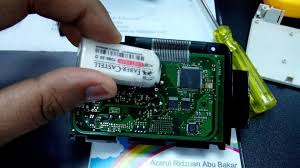 Hi gais, enjoy video 8 step tutorial untuk repair smart tag version lama yang telah rosak pada butang skrin. è‡ªä¿®smart Tag å¾ˆç®€å• Sot äº†ä¸è¦å…ˆæ€¥ç€ä¸¢æŽ‰ è¾¾äººæ•™ä½ è·Ÿç€stepå°±èƒ½å¼„å¥½ ä¸€åˆ†é'±éƒ½ä¸è¦èŠ± å†…æœ‰æ•™å­¦