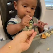 Bananas naturally split into thirds when pulled apart using your hands!  {This was mind-blowing to many when we posted it in stories! 🤯} Splitting  it by hand instead of cutting it with a knife can be ...