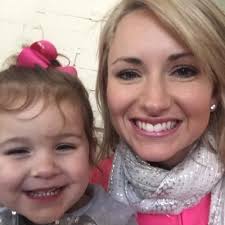 AMBER COMEAUX (@AmberComeaux)