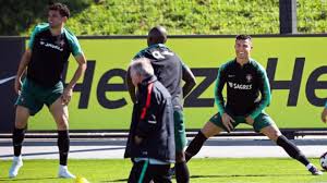Conta oficial das seleções nacionais de futebol, futsal e futebol de praia the official account of the portuguese national team. Cristiano Ronaldo Back With Portuguese National Team Marca In English