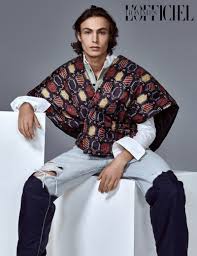 Simon Souchois Is A Style Standout For L Officiel Hommes Kazakhstan Editorial Fashion Fashion Kazakhstan