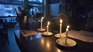 Maldigo el día que me hice botinera y la panelista se quedó sin luz en su casa y no ocultó su fastidio. Cortes De Luz 80 000 Usuarios Se Quedaron Sin Energia El Cronista