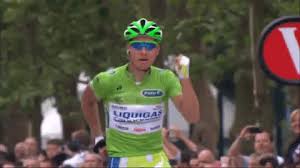 Peter sagan, daniel oss, wilco kelderman, maximilian schachmann, felix großschartner, ben zwiehoff, rüdiger selig, anton palzer, patrick konrad & michael schwarzmann via @ lansmedicum. Tour De France Gifs Primo Gif Latest Animated Gifs