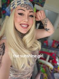 The Sunshine Girl Is Sleeping Trend