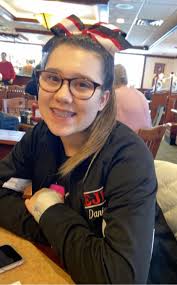 SGHS Cheerleading congratulates graduating seniors