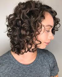30 Curly Bob Hairstyles Trending Right Now Curly Bob Hairstyles Curly Hair Styles Bob Haircut Curly