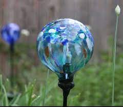 Replace A Broken Glass Globe On A Solar Powered Garden Light Solar Powered Garden Lights Solar Lights Garden Modern Garden Lighting
