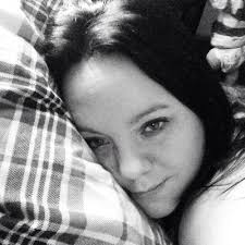 Elizabeth Stowell (@mommabug12414)