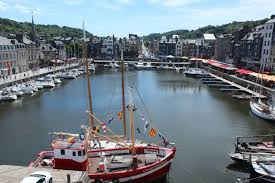 Honfleur is a commune in the calvados department in northwestern france. Honfleur Est Dans Le Classement Topito Des Plus Beaux Villages De Normandie Le Pays D Auge