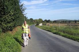 Which Side Of The Road Should You Walk On Road Walk On Walking