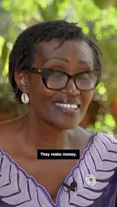 Jay Jay Okocha keepie uppies with a golf ball.