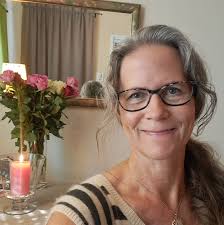 Hyvänolonhoitola Keiju, Sari Saario