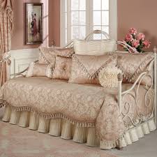 A rich, deep red will draw eyes to the main attraction of your bedroom. Daybed Bedding Sets Ideas On Foter